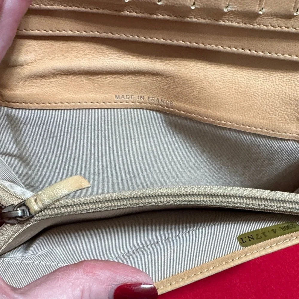 CHANEL Tan Quilted Women's Wallet 🎉🎉🎉HOST PICK 🎉🎉🎉